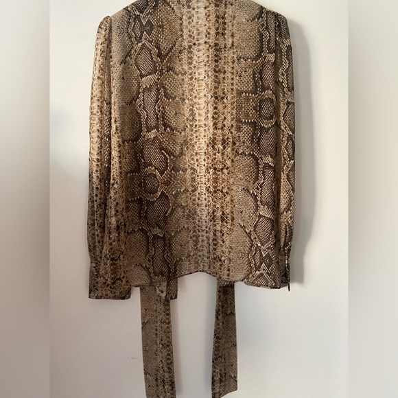 Zara snakeskin print blouse with neck tie - Picture 15 of 15